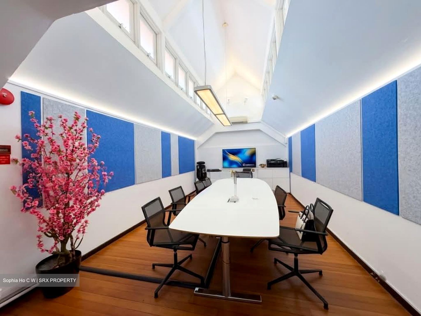 Emerald Garden (D1), Office #604213641
